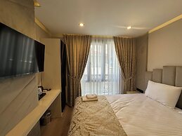 Hilltown Airport Hotel