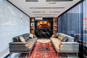 Hilltown Airport Hotel