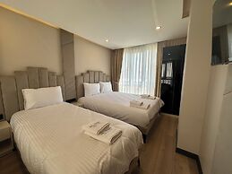 Hilltown Airport Hotel