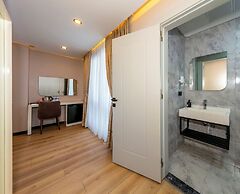 Hilltown Airport Hotel