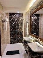 Sundaras Family Suites