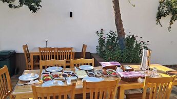 Armola Pansiyon Cafe