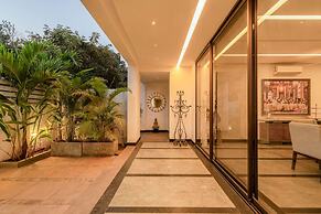 Lux 4bhk w Elevated Pool 3km to Beach Lazy Duck