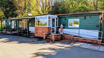 Glan yr Afon Tri - Relax, Recuperate, Enjoy