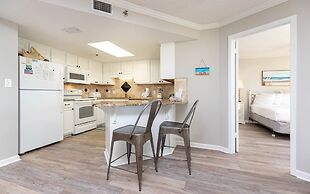 Phoenix Iv 4083 3 Bedroom Condo