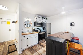 114 Bldg B 1 Bedroom Condo