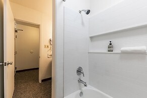 211 Bldg B 1 Bedroom Condo