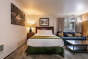 113 Bldg B 1 Bedroom Studio