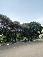 Adia Convention Center Hotel