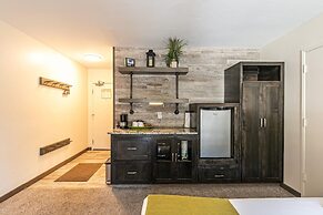 231 Bldg C 1 Bedroom Condo