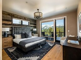 7 Deep Forest 6 Bedroom Home