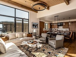 7 Deep Forest 6 Bedroom Home