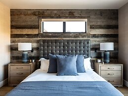 7 Deep Forest 6 Bedroom Home