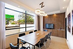 Luxurious Nairobi Condo With Rooftop Pool & Gym