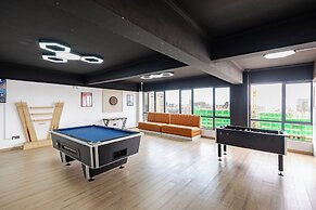 Luxurious Nairobi Condo With Rooftop Pool & Gym