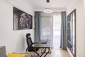 Luxurious Nairobi Condo With Rooftop Pool & Gym