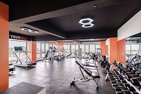 Luxurious Nairobi Condo With Rooftop Pool & Gym
