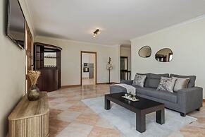 Amendoeira Residence by Madeira Sun Travel