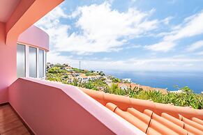 Amendoeira Residence by Madeira Sun Travel