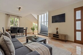 Amendoeira Residence by Madeira Sun Travel