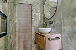 Chic flat with easy city centre access