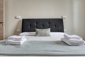 Chic flat with easy city centre access