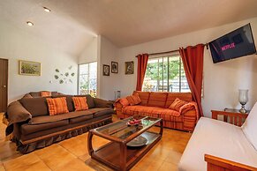 Vacation house with pool - Temixco 2 BR