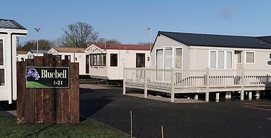 4 Bed Seaside Caravan, Free Wifi Pet Friendly