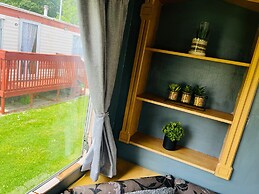 4 Bed Seaside Caravan, Free Wifi Pet Friendly