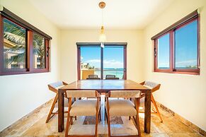 Luxury Beachfront Condo 3 BR - El Faro Ref 301