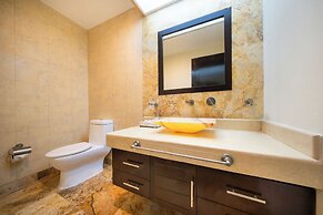 Luxury Beachfront Condo 3 BR - El Faro Ref 301
