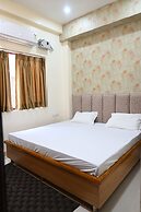 Divya Paying Guest House