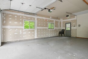 Mosinee Woodland Escape - Lower Suite