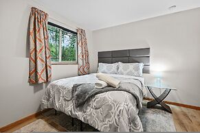 Mosinee Woodland Escape - Lower Suite