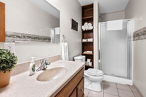 Mosinee Woodland Escape - Lower Suite