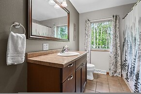 Mosinee Woodland Escape Whole House