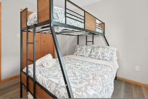 Mosinee Woodland Escape Whole House