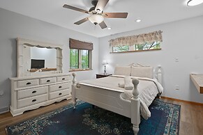 Mosinee Woodland Escape Whole House