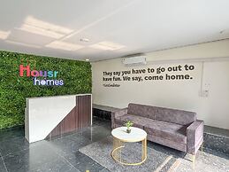 Housr 1 RK Apartment Sec 28 Gurgaon Mega