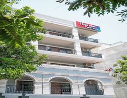 Housr 1 RK Apartment Sec 28 Gurgaon Mega