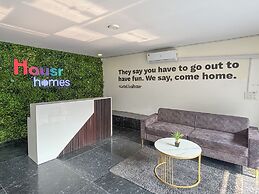 Housr 1 RK Apartment Sec 28 Gurgaon Mega