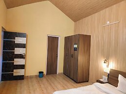 Ashtapad Saamaayik Resort