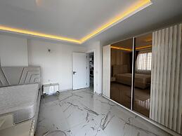 Heaven Hills Complex