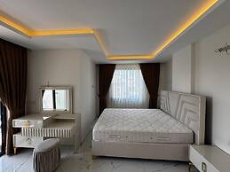 Heaven Hills Complex