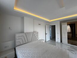 Heaven Hills Complex