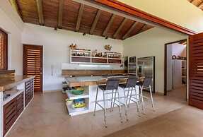 Yeguas W27 by Wynwood House