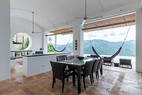 Yeguas Z26 by Wynwood House