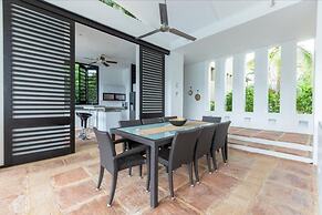 Yeguas Z26 by Wynwood House