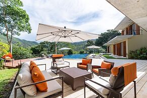 Yeguas U31 by Wynwood House