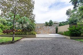 Yeguas U31 by Wynwood House